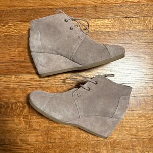 TOMS Womens Desert Wedge‎ Booties Ankle Boots Lace Up Suede Beige Size 7.5